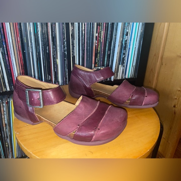 Fluevog Size 8 Sakura Sandals Purple (FITS SIZE 9) - Picture 2 of 9
